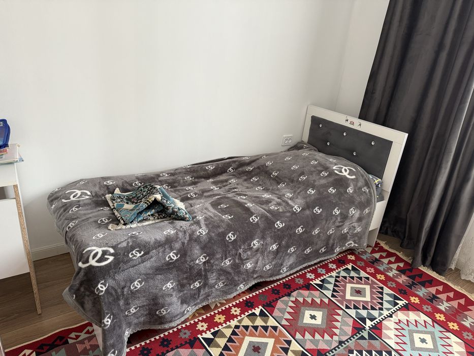 Кровать для спальни