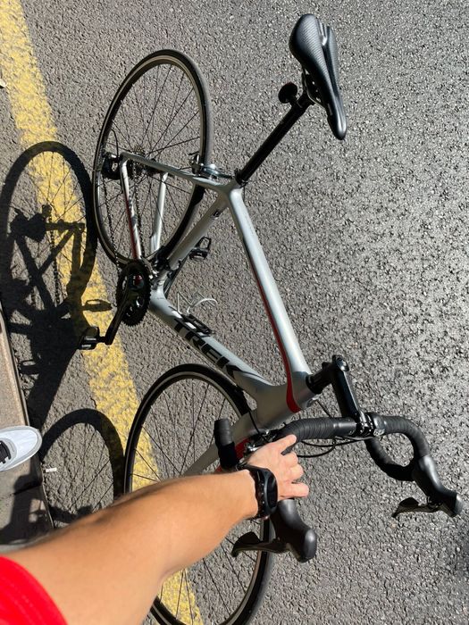 Карбоновый шоссейный велосипед TREK