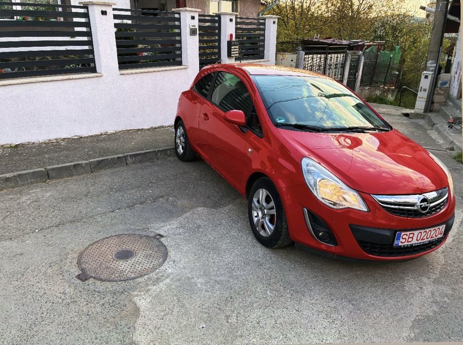 Opel corsa D 2012 1.2benzina