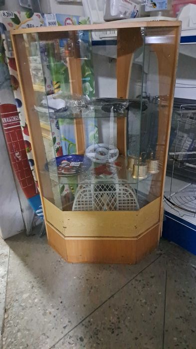 продам шкафы белые