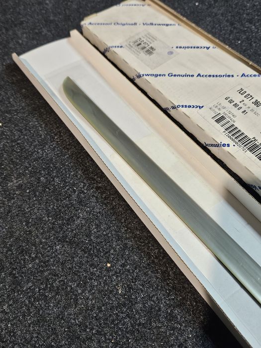 Ornament protectie haion original Volkswagen Touareg 7L 2002 - 2010