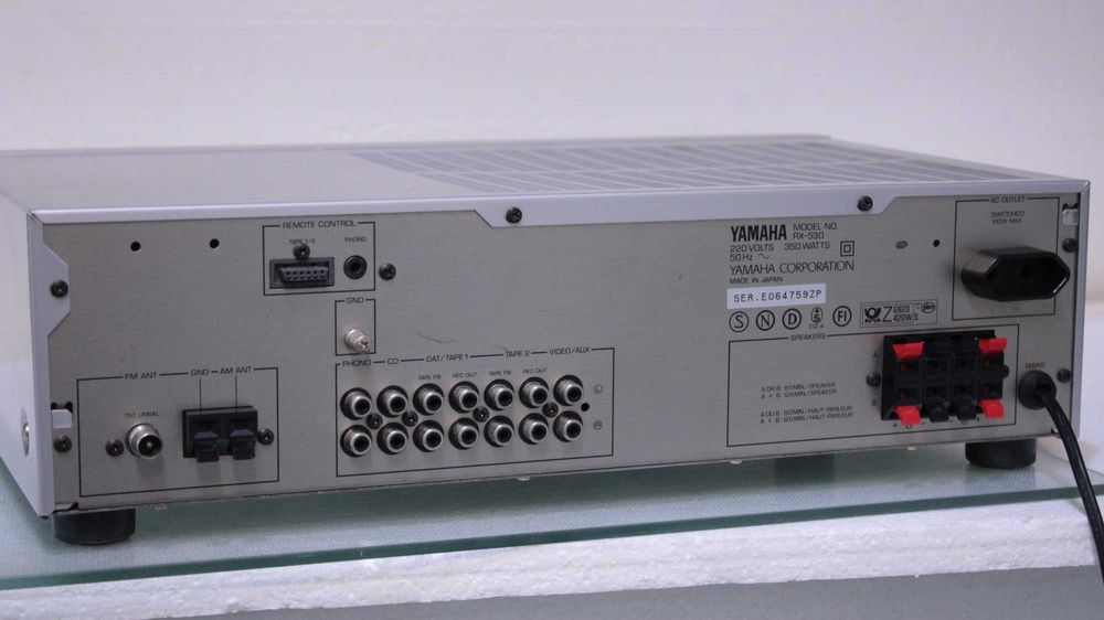 Statie/Tuner Yamaha RX-530 , 2 x 60 W(Japonia).