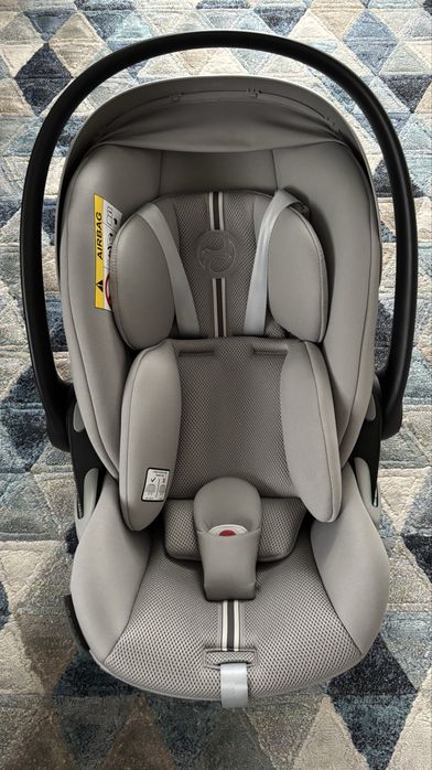 Scoica Premium Cybex: Cloud i-Size + Reductor + Garantie