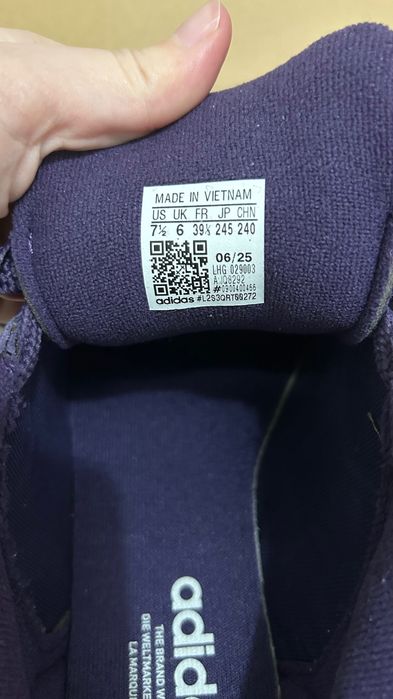 Адидас кроссовки