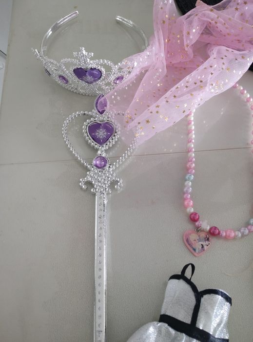 Frozen кукла Елза и музикална играчка с Елза и Ана