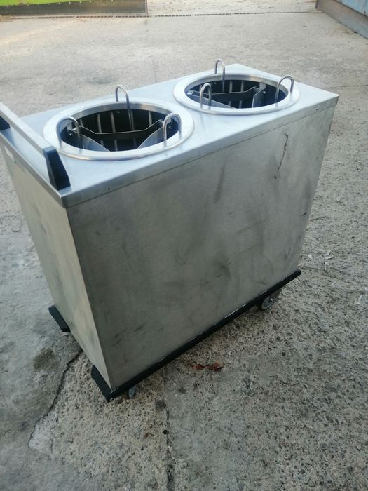 Количка за чинии