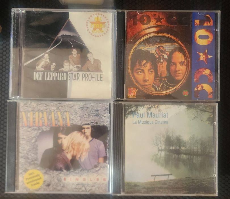 Музыкальные CD диски.