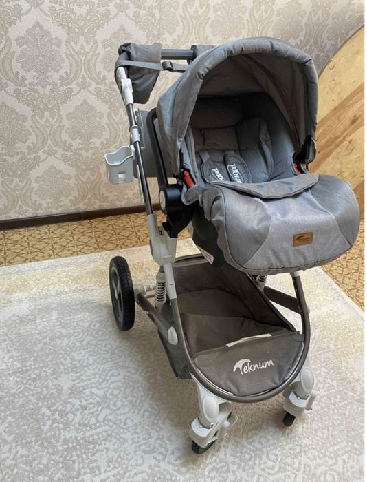 Продам Коляска универсальная 3 в 1 серый