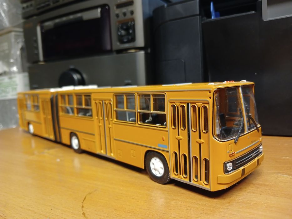 Модель 1/43 Икарус -280.33М