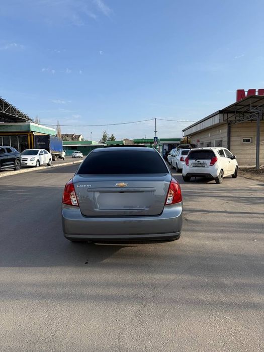 Gentra sotiladi 9400km