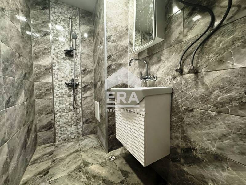 Продава се Четиристаен апартамент в Русе, Дружба 3 - 101 кв.м за 1090 €/кв.м - Снимка #10