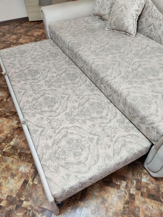 Продается диван(софа).