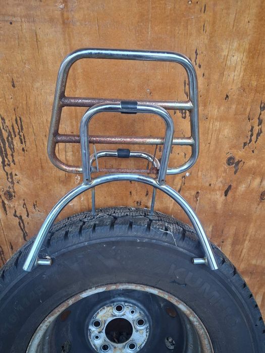 Стойки-багажници за Vespa LX,S. Aprilia scarabeo. Kymco people. Piaggio nrg.sym mio
