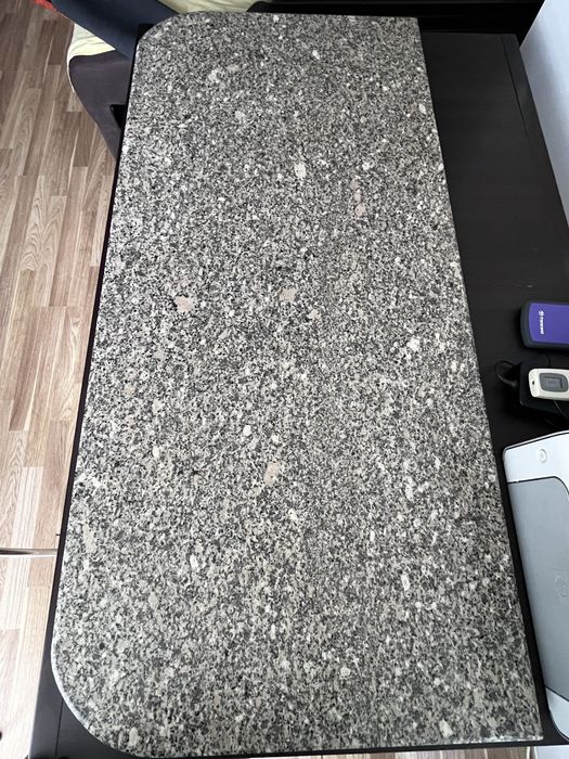 Продам столешницу натуральный гранит