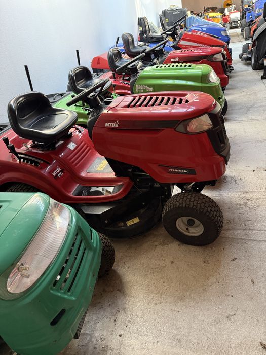 Tractoras de tuns iarba tractor gazon profesionale benzina diesel