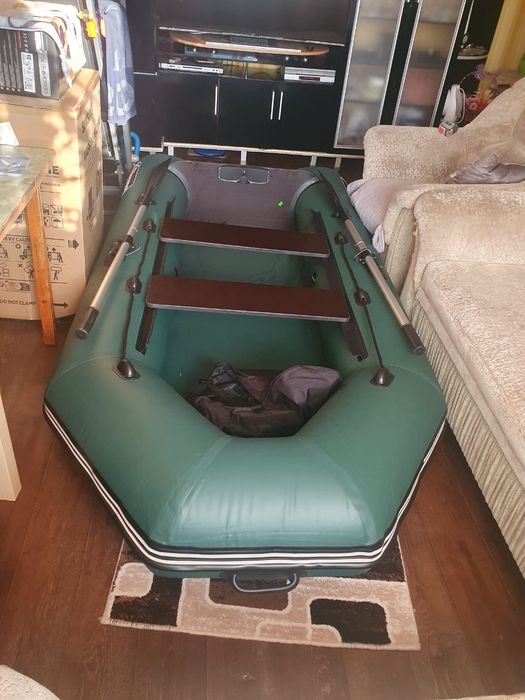 Продам лодку новую