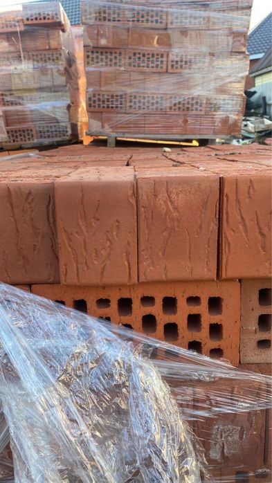 Продам новый кирпич 12 поддонов