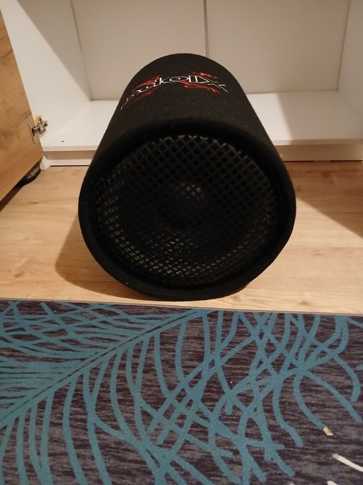 De vănzare subufăr de mașină