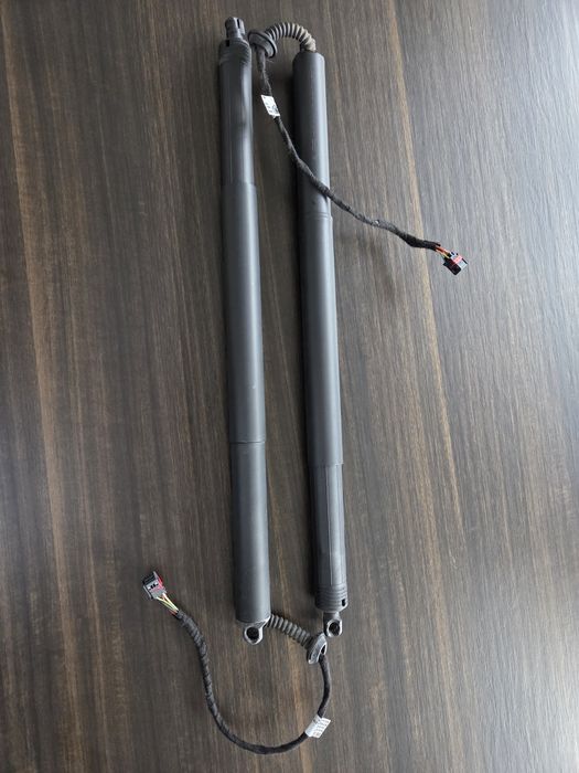 Амортисьори за багажник шкода суперб