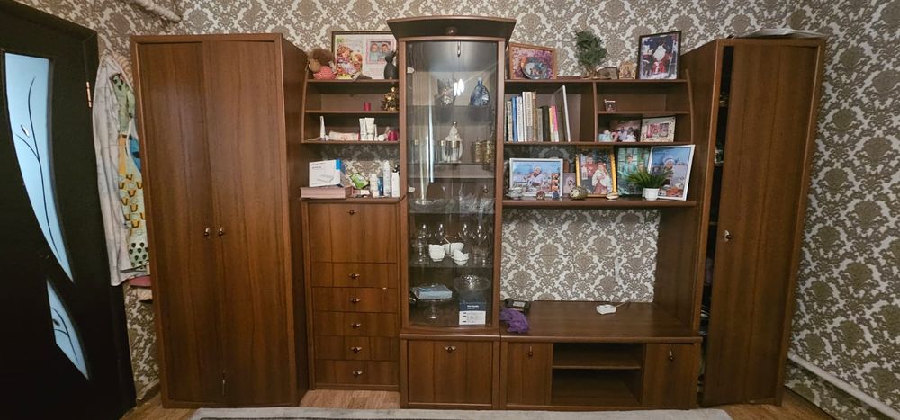 Продам стенку в хорошем состоянии