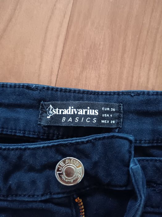Pantaloni scurti dama Stradivarius