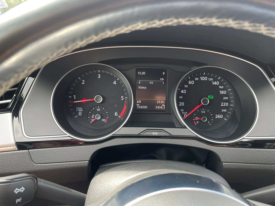 VW Passat R-line