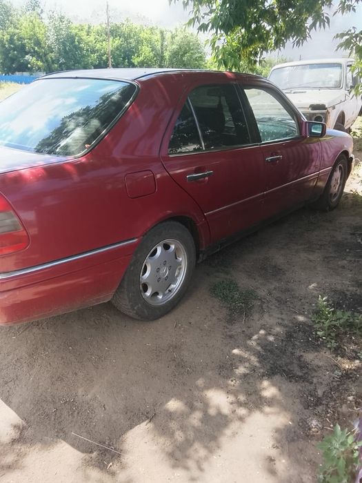 Продам Мерседес с 180