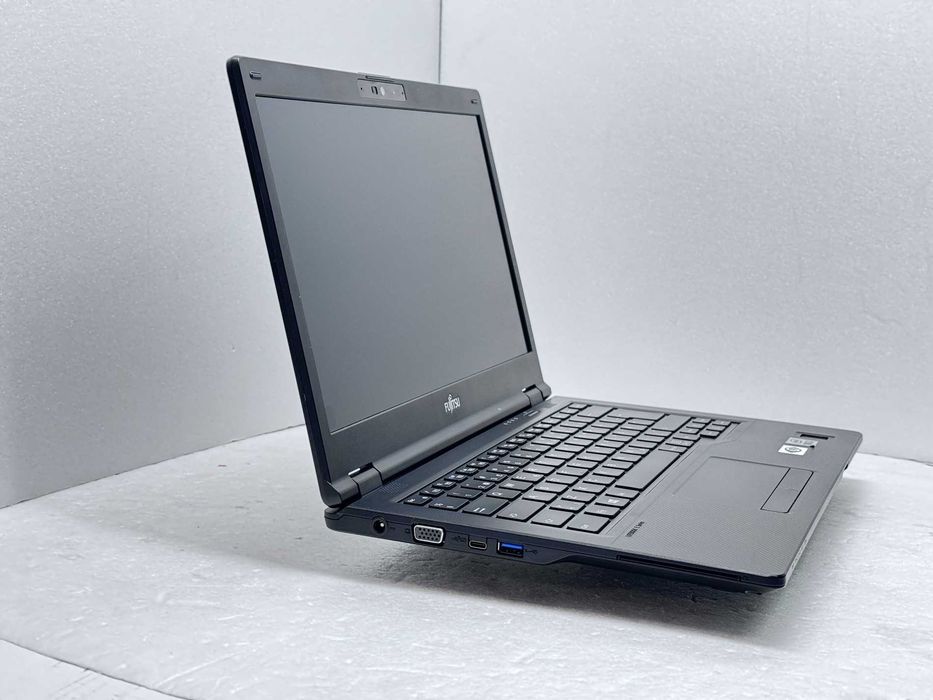 Реновиран лаптоп Fujitsu LIFEBOOK E5410 i3-10110U 16GB 260GB NVMe с гаранция