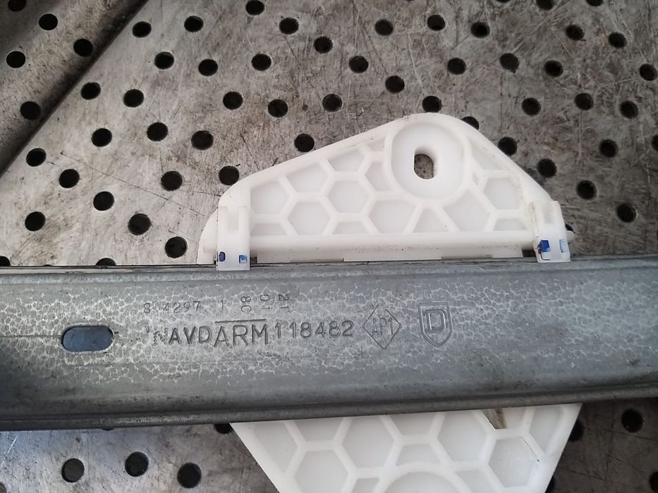 Macara motoras dreapta fata dacia logan 2008 118482
