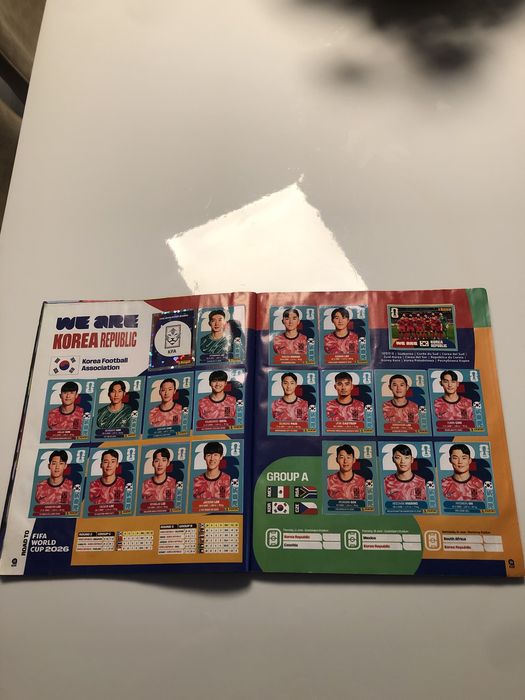 Vând album FIFA World Cup + stickere