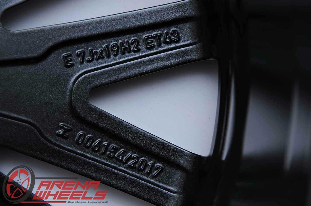 Jante Noi 19 inch Originale Audi Q3 SQ3 F3 R19