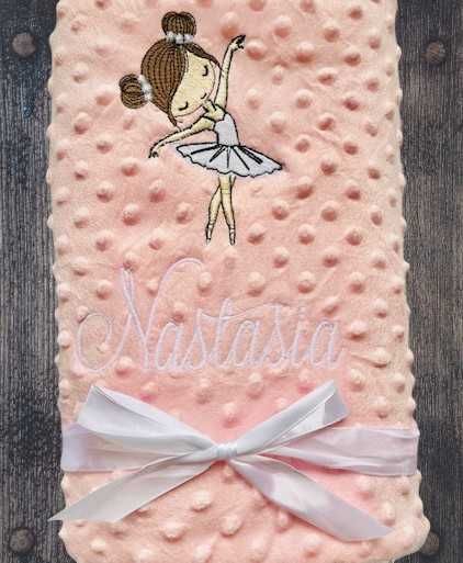 Patura brodata personalizata pentru copii cu balerina