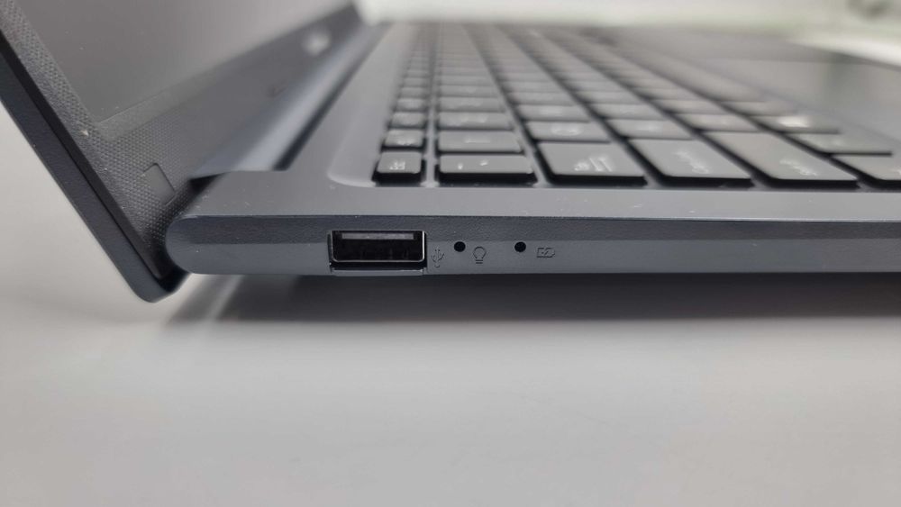 Laptop Asus VivoBook [Amanet Club Caro]