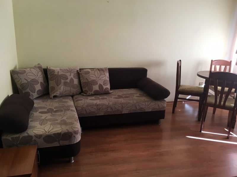 Дава се под наем Двустаен апартамент в Бургас, Център - 73 кв.м за 180 € - Снимка #2