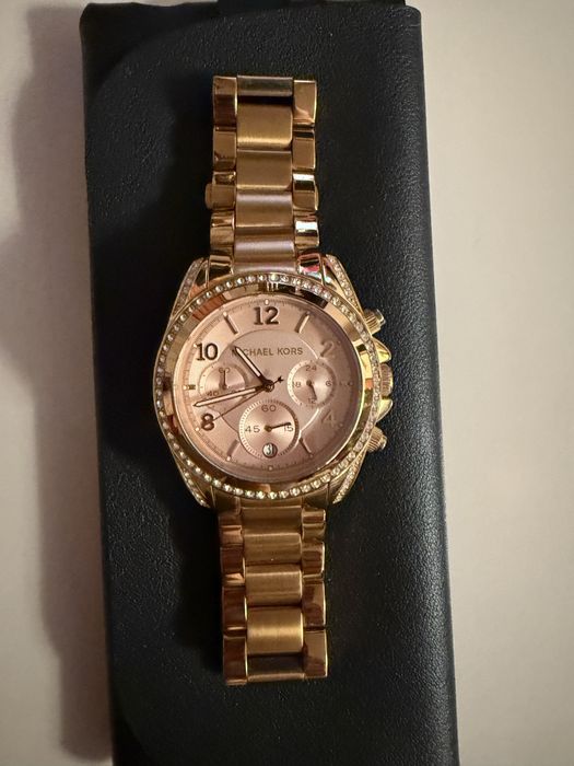 Ceas de dama Guess