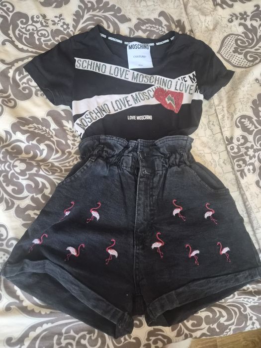 Сет Москино- тениска и къси панталонки