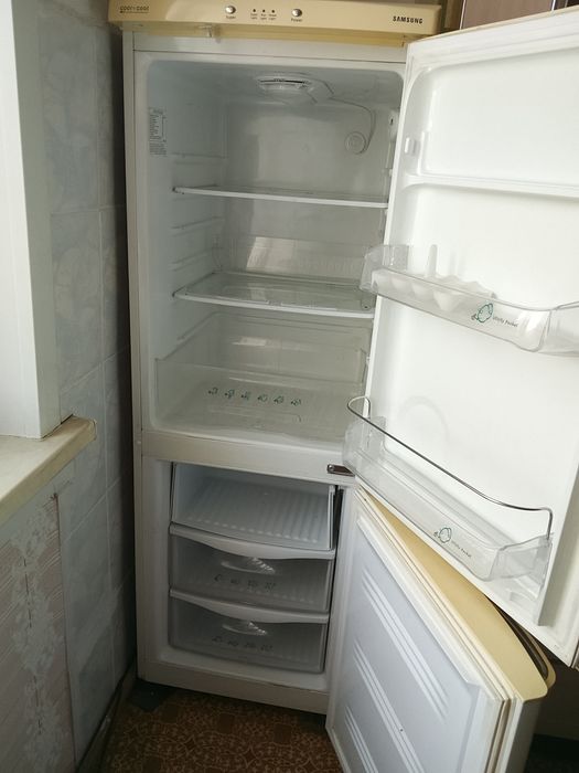 Продам холодильник
