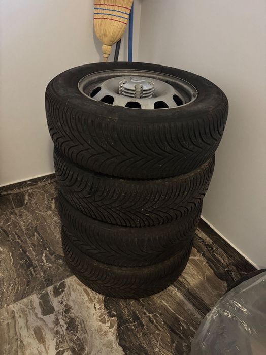 Jante tabla cu anvelope iarna 215 65 R16 Duster/ Qashqai/ ASX