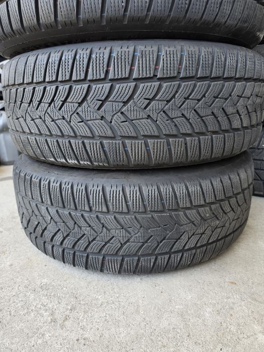 4 Броя 215/60/17 Dunlop 2x7,8mm 2x5,8mm 23dot