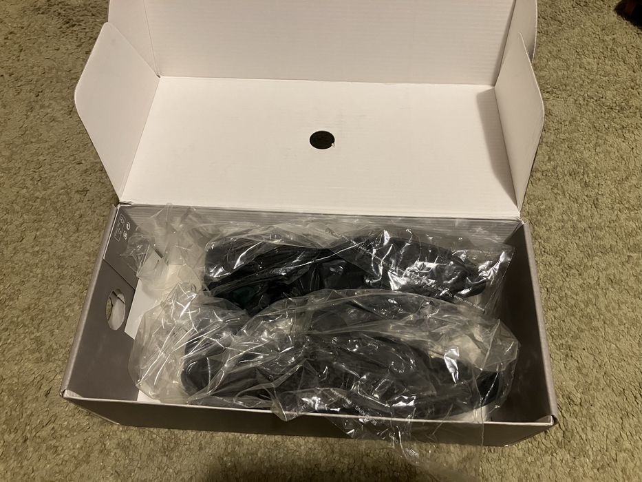 Vand pantofi piele intoarsa H&M marime 35 dama