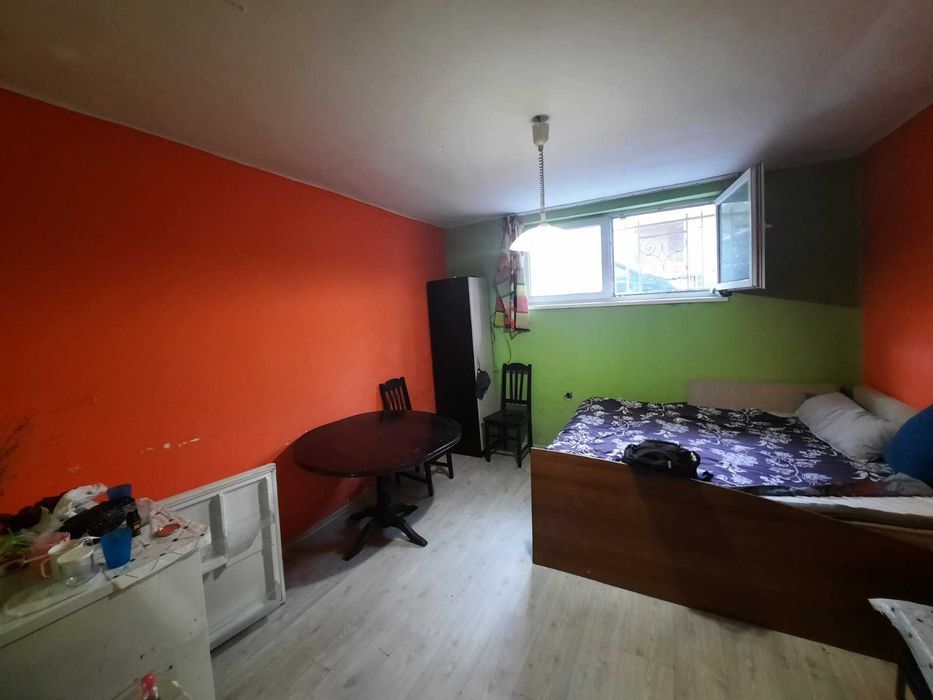 Студио апартамент в центъра на Бургас в метри от морска парка