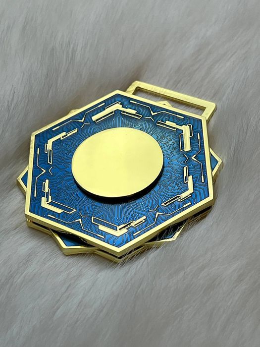 Медали с вашим логотипом и не только а также кубки статуэтки от произв