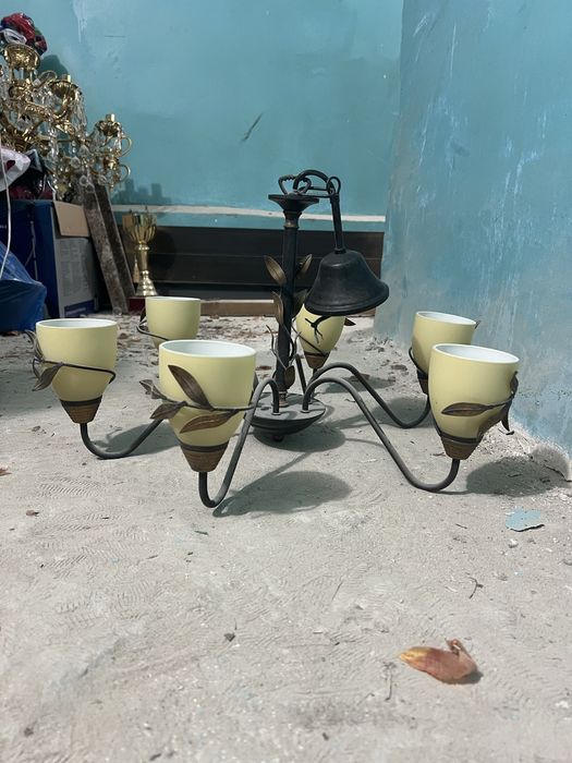 Люстры б/у в хорошем состоянии