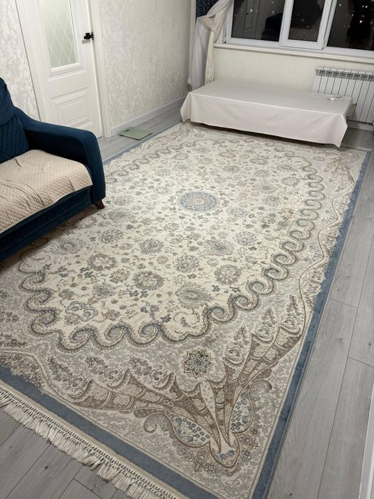 Ковёр для дома в хорошем состояние