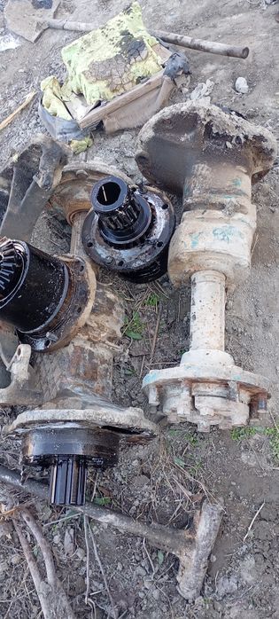 Yumizi traktor zapchaslari.