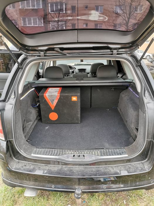 vând subwoofer auto