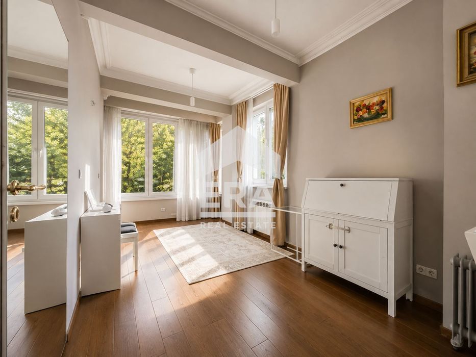 Дава се под наем Многостаен апартамент в София, Лозенец - 120 кв.м за 1100 € - Снимка #4