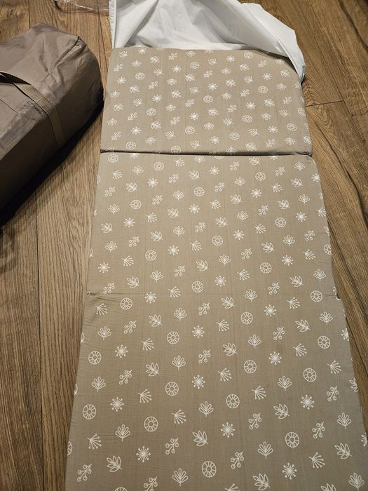 Сгъваема кошара Chipolino тип Next to me на две нива  с матрак