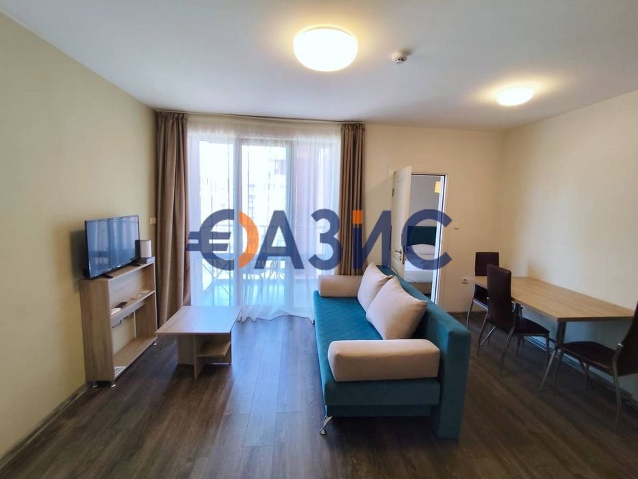 Продава се Тристаен апартамент в к.к. Слънчев бряг - 70 кв.м за 758 €/кв.м - Снимка #3