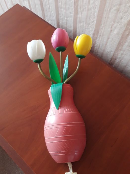 Светильник-ночник и фонарь.